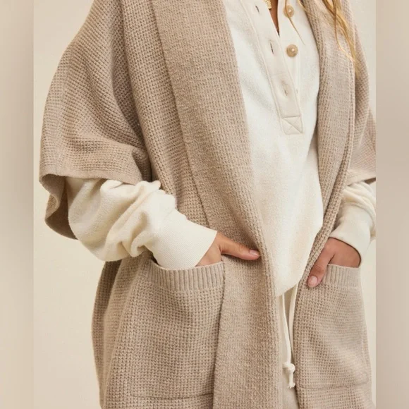 AERIE WAFFLE SHAWL - Picture 3 of 4